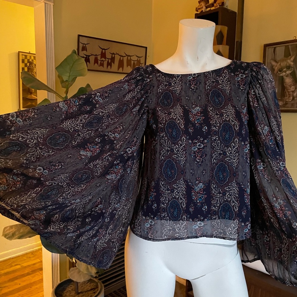 Ladies BoHo bat wing floral blouse hippie chic pleated belt sleeves freebird